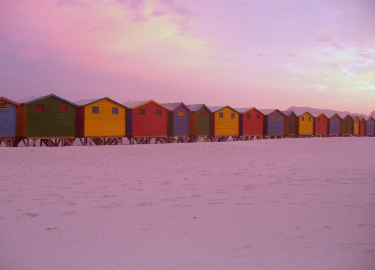 Royal@Sea2 Hotell Muizenberg Exteriör bild